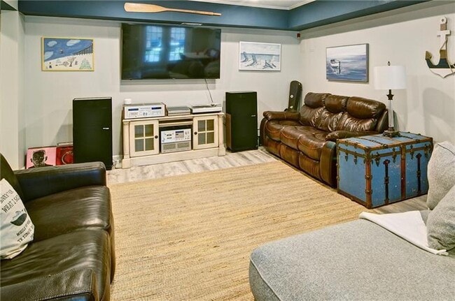 Building Photo - 4060 Merritt Dr