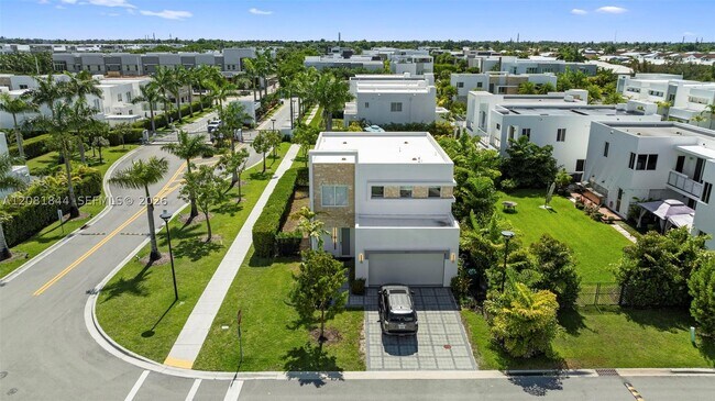 Building Photo - 6810 NW 103rd Pl
