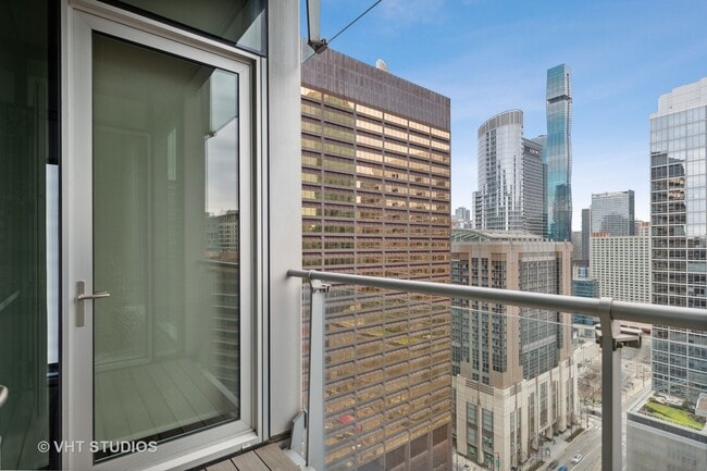 Building Photo - 600 N Fairbanks Ct