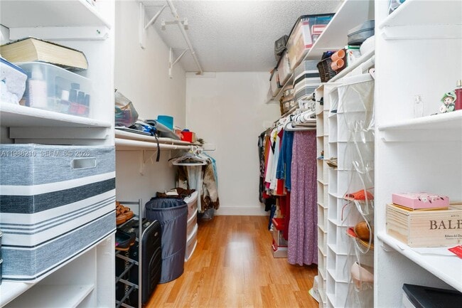 Building Photo - 6960 Miami Gardens Dr