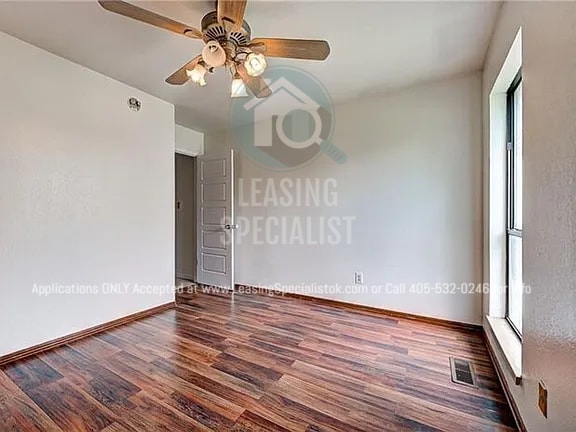Building Photo - West Norman 3 Bed 2 Bath Home!