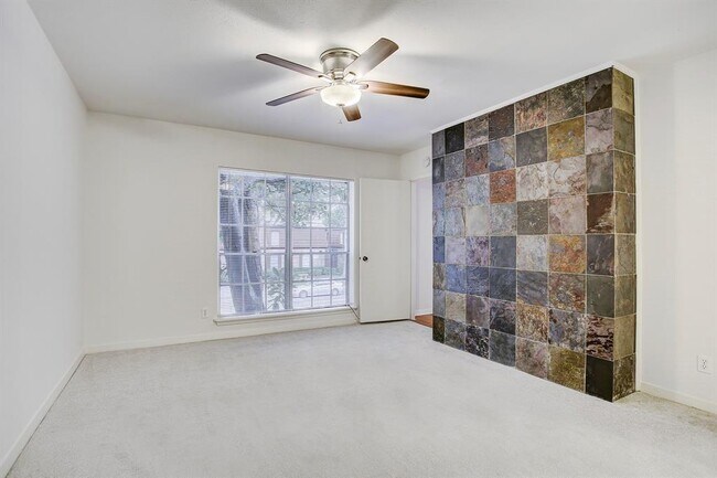 Building Photo - 3400 Timmons Ln