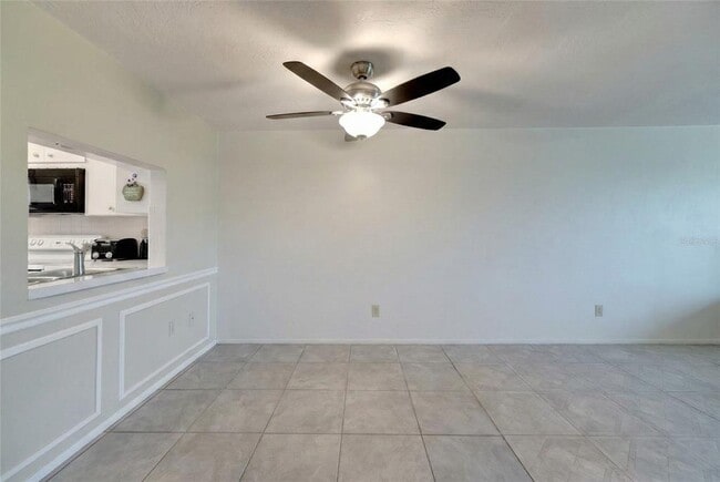 Building Photo - 4112 Hampton Dr