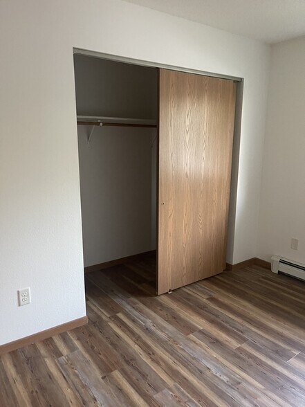 Building Photo - 10514 Gull Point Rd