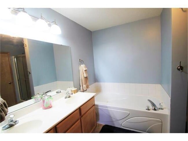 Building Photo - 17644 69th Pl N