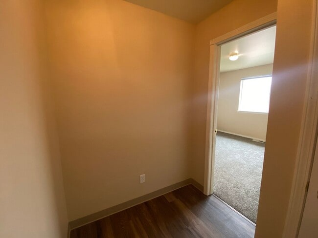 Building Photo - 3 Bedroom 2 Bathroom Home for Rent!