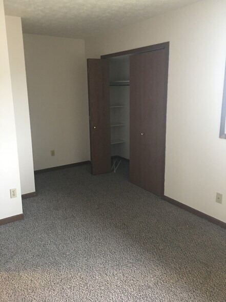 Building Photo - 1131 Townsview Pl