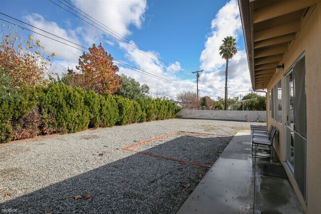 Building Photo - 2 br, 1 bath House - 26160 Falsterbor Drive