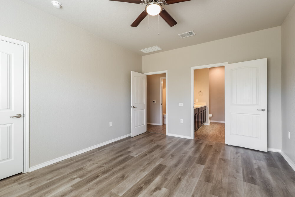 Building Photo - 5930 Bridle Bnd