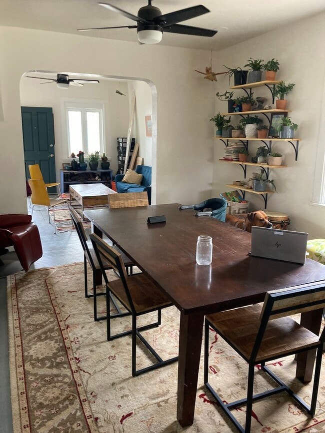 Building Photo - Charming 2 Bedroom, 2 Bath House for Rent!