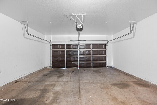 Building Photo - 4608 W Maryland Ave