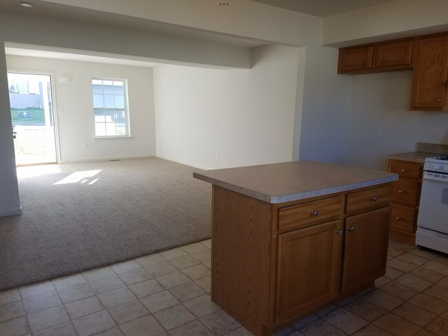 Building Photo - Lovely Muhlenberg Semi Detached!