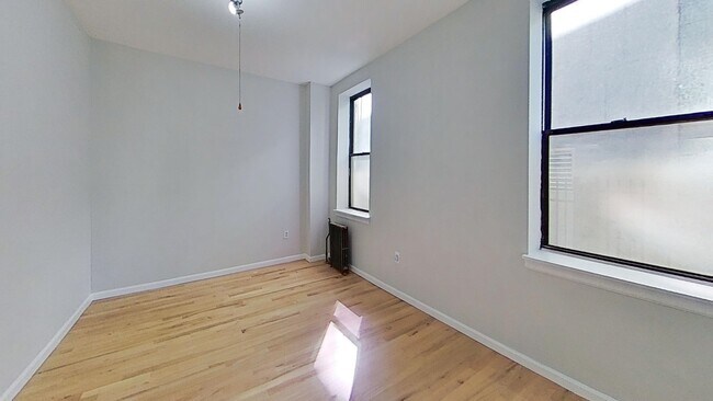 Building Photo - 3315 Pleasant Ave