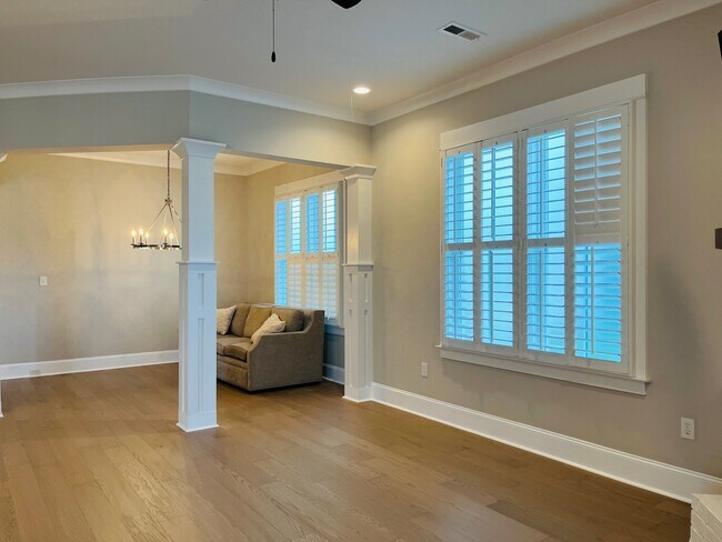 Building Photo - 311 Clift Home Pl Dr