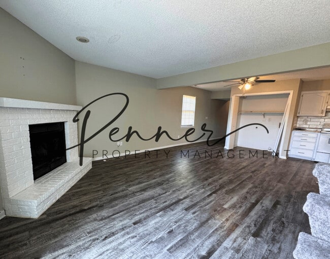 Building Photo - 509 NE Newport Dr