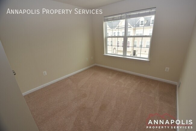 Building Photo - 717 Millhouse Dr