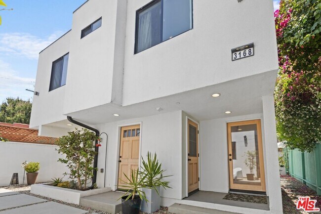 Building Photo - 3170 Glenmanor Pl