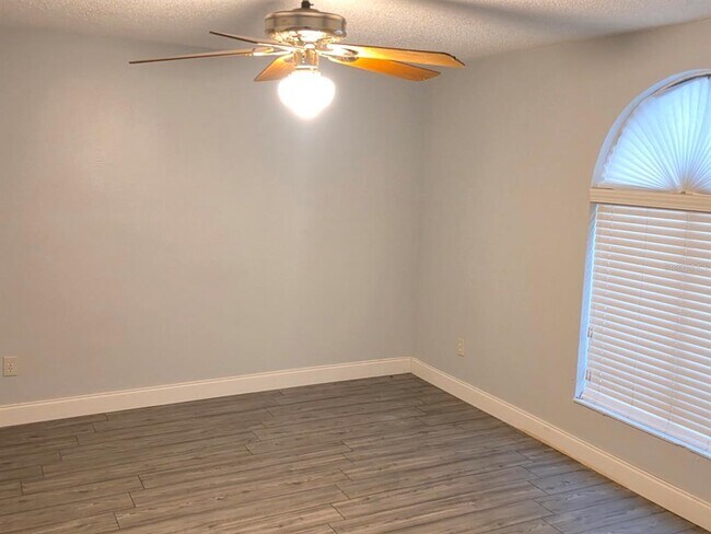 Building Photo - 1055 Elizabeth Ridge Ct