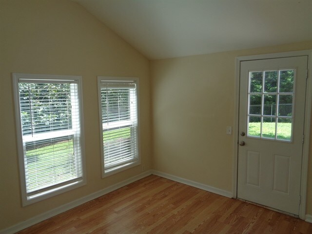 Building Photo - 1365 Morrow Dr