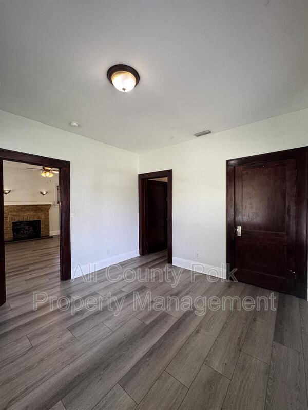 Building Photo - 202 W Belmar St