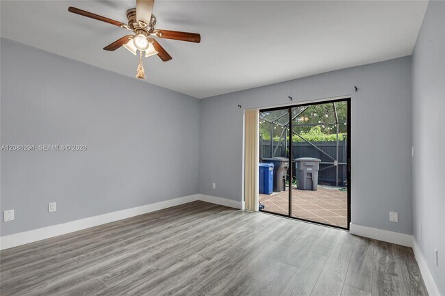 Building Photo - 1050 Summit Trail Cir