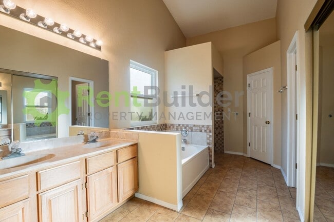Building Photo - CALL US TODAY AT (505) 808-6467 TO SCHEDUL...