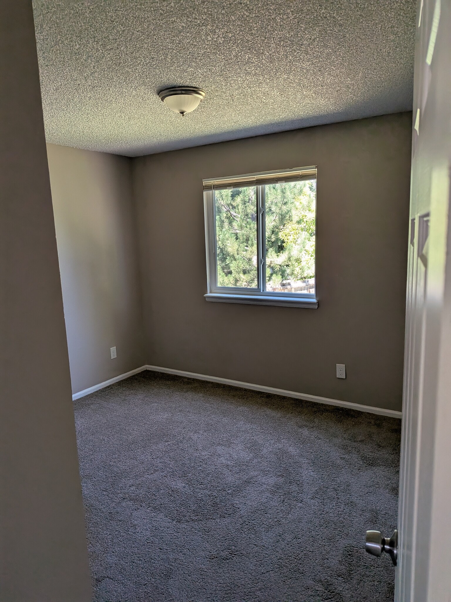 upper level bedroom 2 - 1608 23rd Ave