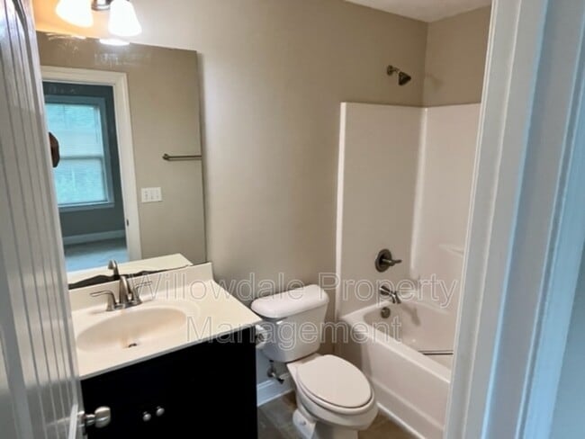 Building Photo - 525 Portstewart Dr