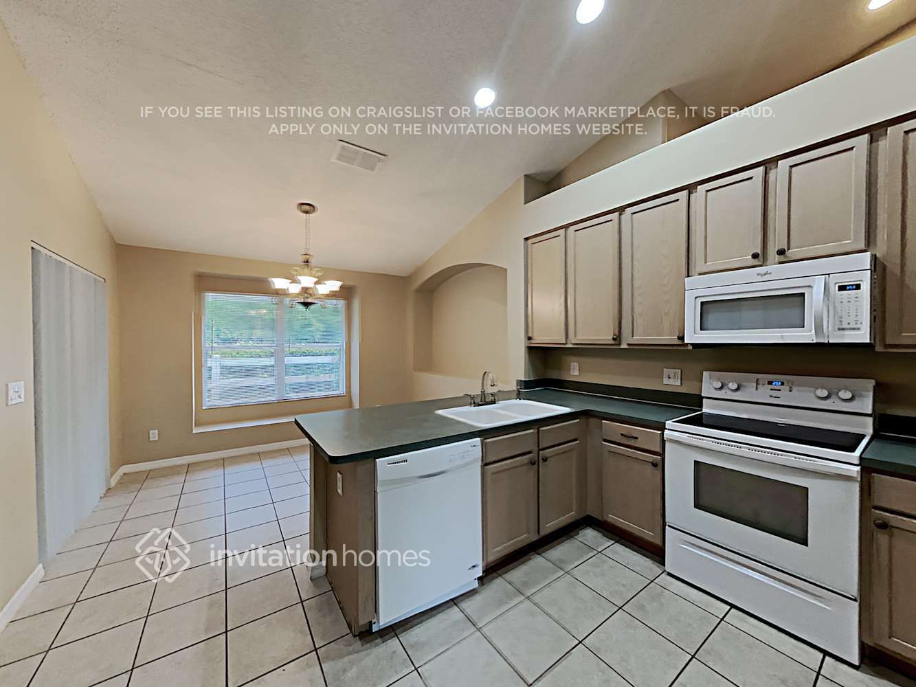 Building Photo - 1402 Bent Oaks Blvd