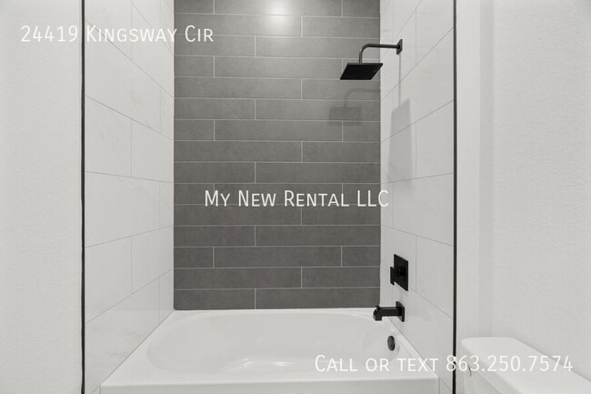 Building Photo - 24419 SW Kingsway Cir