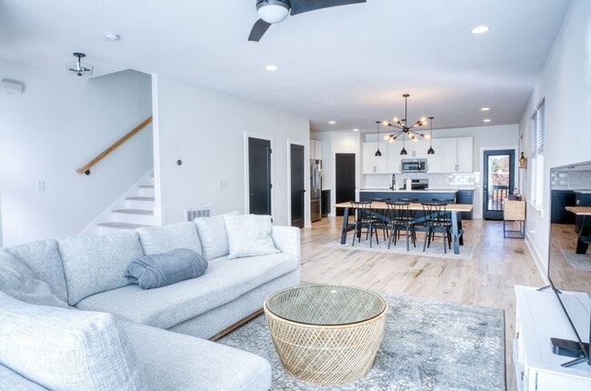 Building Photo - 96 Shields Ln