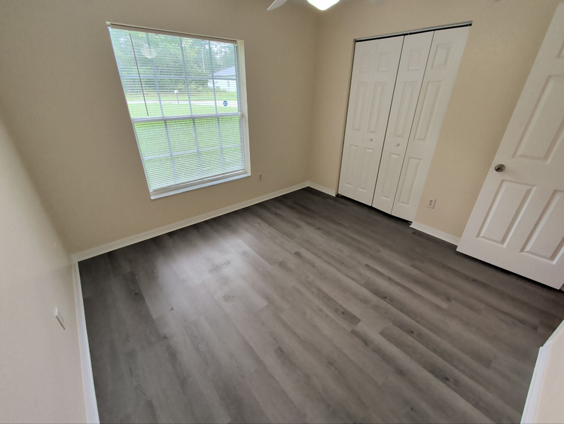 Building Photo - 8885 N Gilovu Dr