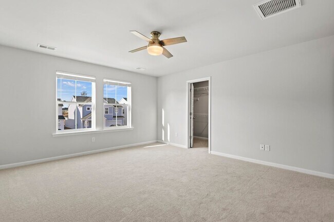 Building Photo - 3 Bedroom, 2.5 Bathroom Home in Summers Corner - Summerville