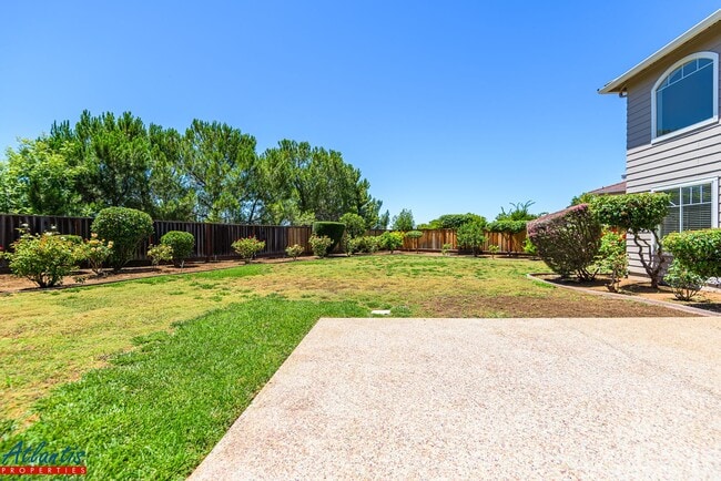 Building Photo - 6325 Windrow Ct