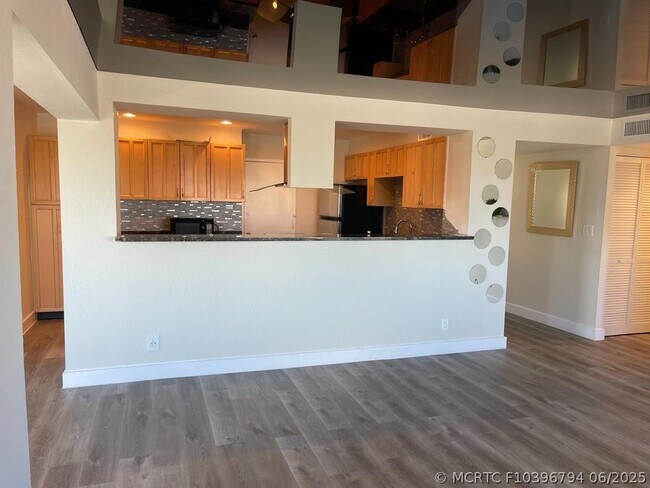 Building Photo - 401 Golden Isles Dr