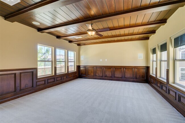 Building Photo - 2713 Cyrano St