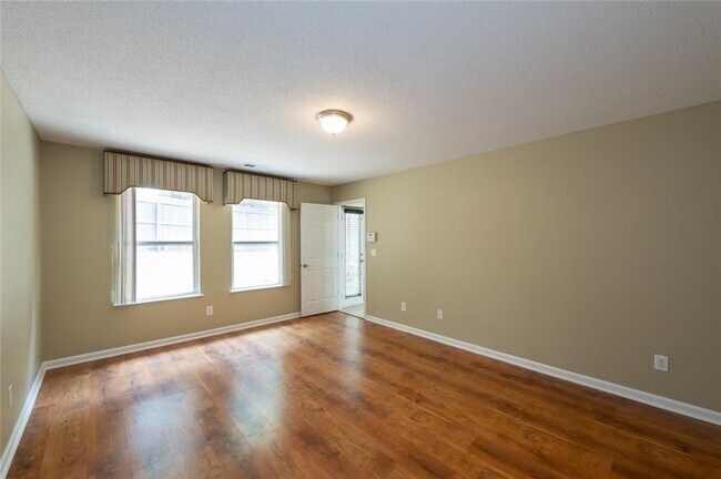 Building Photo - 3100 Pebble Creek Ln
