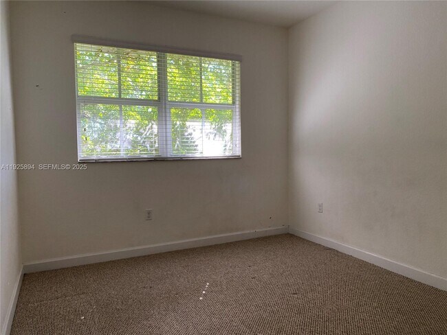 Building Photo - 210 NW 109th Ave