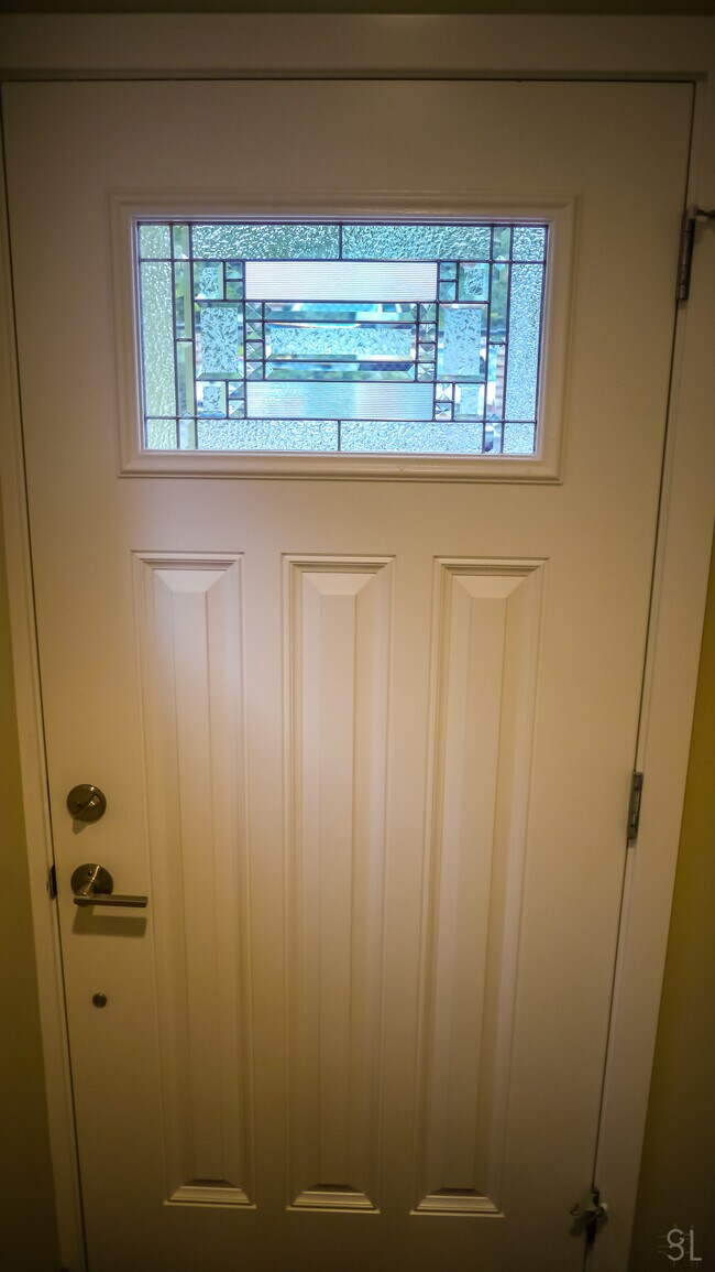 Building Photo - 2215 E John St