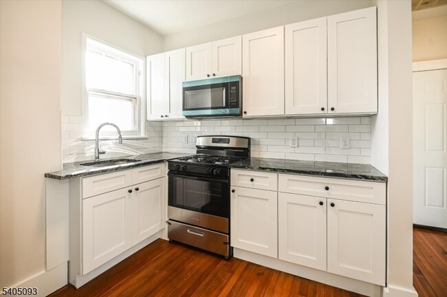 Building Photo - 265 McBride Ave