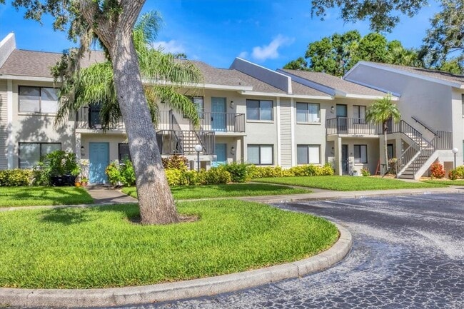 Building Photo - 7866 Eagle Creek Dr