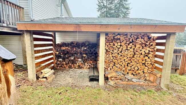 Building Photo - 31719 N Barbara Ave