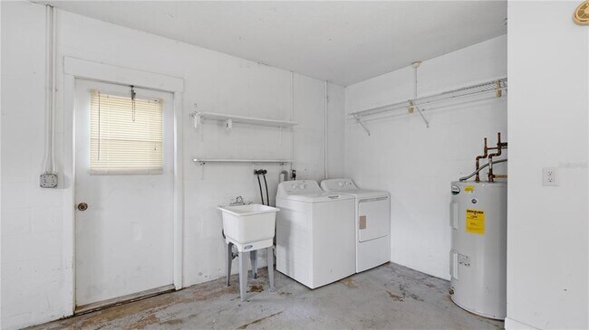 Building Photo - 8296 Gallup Rd