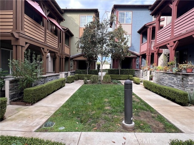 Building Photo - 713 S Azusa Ave