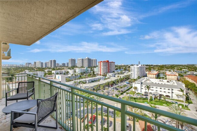 Building Photo - 2080 S Ocean Dr