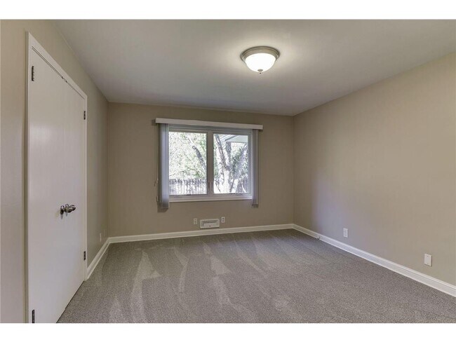 Building Photo - 4222 Basswood Rd