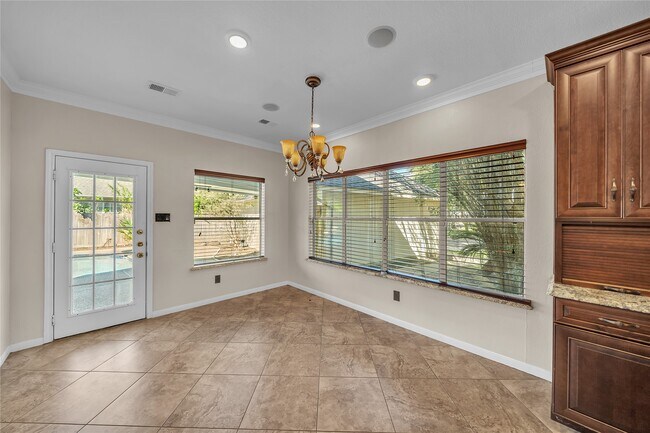 Building Photo - 1423 Meadow Lakes Dr