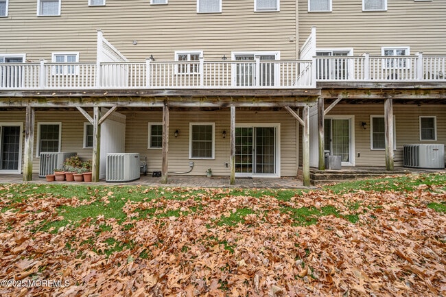 Building Photo - 25 White Oak Ln