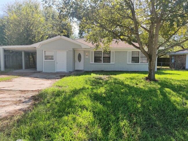 Building Photo - 1003 Dyche Ln