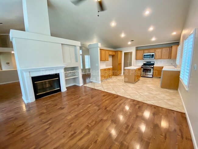 Building Photo - 2601 Fremont Ave